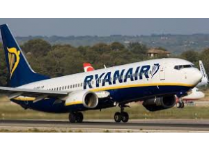 Se insta a Ryanair  a devolver ya el importe del billete a quien lo solicite por la huelga de julio