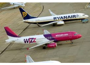 Italia impide que Ryanair y Wizz Air cobren por le equipaje de mano