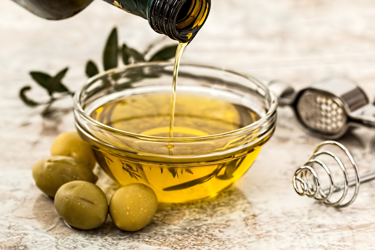 Compte amb la venda d'oli il·legal: Olis d'oliva en garrafa sense registre sanitari
