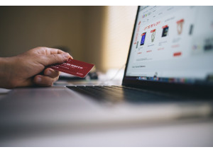 El 65,2% de los consumidores admite haber recibido una falsificación de un producto electrónico que compró en Internet