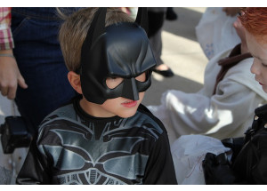 Consumo comprueba el etiquetado y la seguridad de los disfraces de Halloween dirigidos a la población infantil