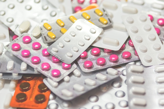 Bruselas pide información a AliExpress sobre la protección a los consumidor ante la venta de fármacos falsos