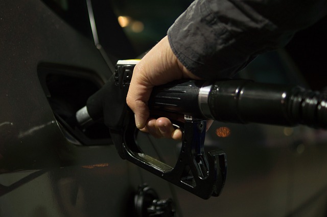 5 consells de la DGT per a estalviar gasolina